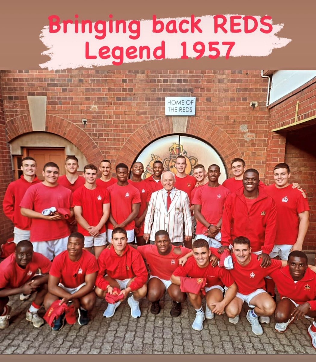 InfoKeet's tweet photo. A heartwarming moment, Tutty Faber, Class of 1957, handed the Reds 2023 team their jerseys before departing to Grey High School. Thank you, for your wisdom, generosity &amp; time. What an honour for these young men to receive their jerseys from you! #kesoba #generosity #classof57 https://t.co/suKG3XamlP