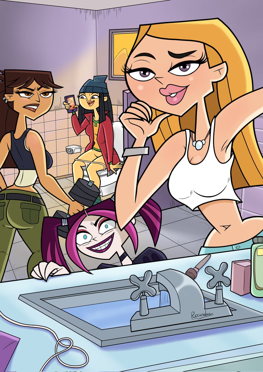 Riccardus97 (Commission open 🔞) on X: New illustration of Total Drama  island Reboot Heres Julia taking a selfie in the bathroom with Axel, MK  and Scary Girl💜 Who are your favorite TD