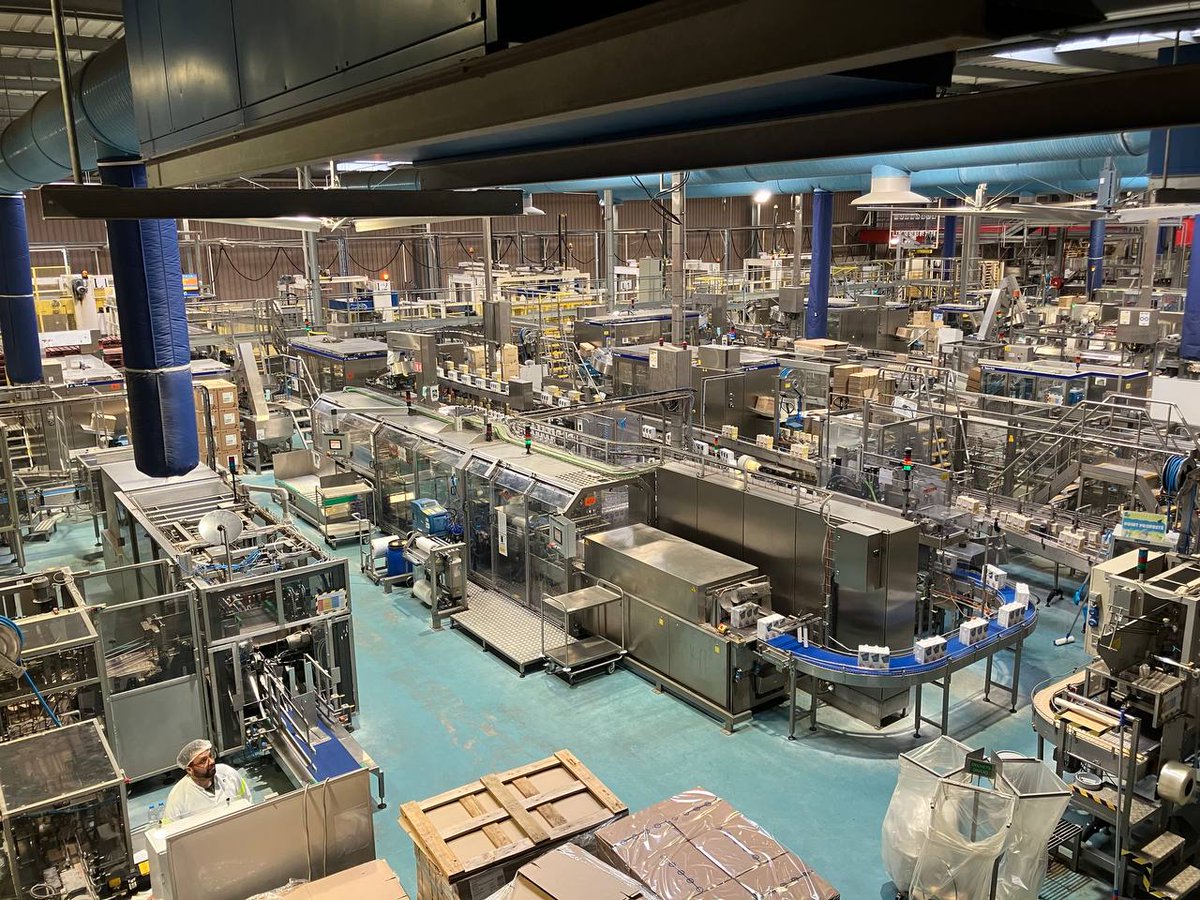 dcarlach's tweet image. 📍Dans la région @RCValdeLoire pour visiter avec Emmanuel Vasseneix, la Laiterie de Saint-Denis-de-l’Hôtel, entreprise familiale engagée dans la transition alimentaire durable. Une ETI à succès qui participe à l’#attractivité de son #territoire et au rayonnement de la France 🇫🇷 !