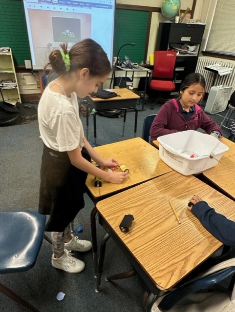 CharlesNashES's tweet photo. 5th Grade Roadrunners...
Learning at Science Camp with Hands-on-Activities and Kahoot! https://t.co/5Vx1B8TivD