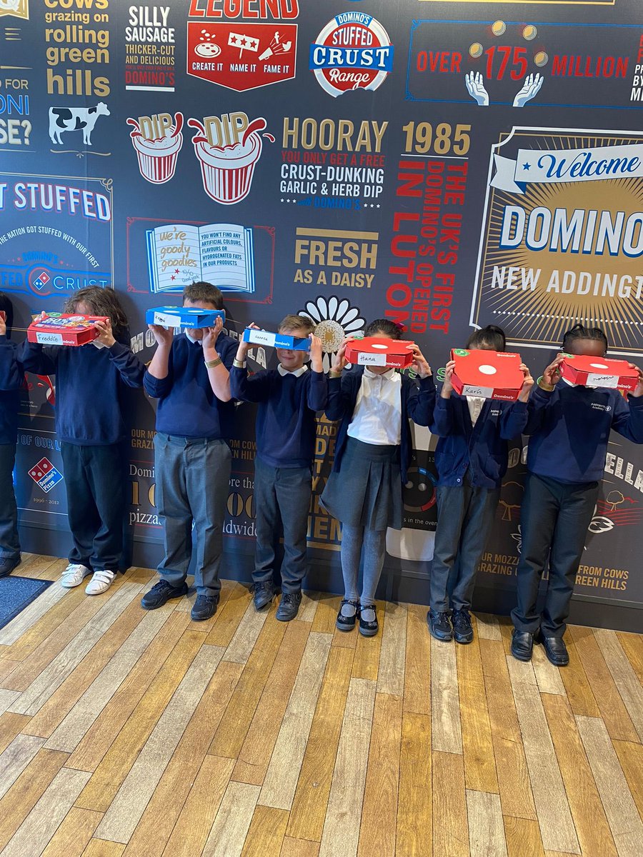 ApplegarthAc's tweet image. Our lucky attendance raffle winners had the opportunity to visit our local Domino’s store in New Addington. The children created their own pizzas and understood what it was like to be chefs in the kitchen! #Explorative #Cooking #Attendance 🍕😋 @thesteptrust @Dominos_UK
