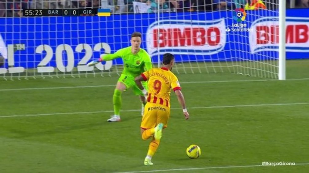 Este señor ha vacunado 4 veces al Real Madrid en 62 minutos. 
ÍDOLO