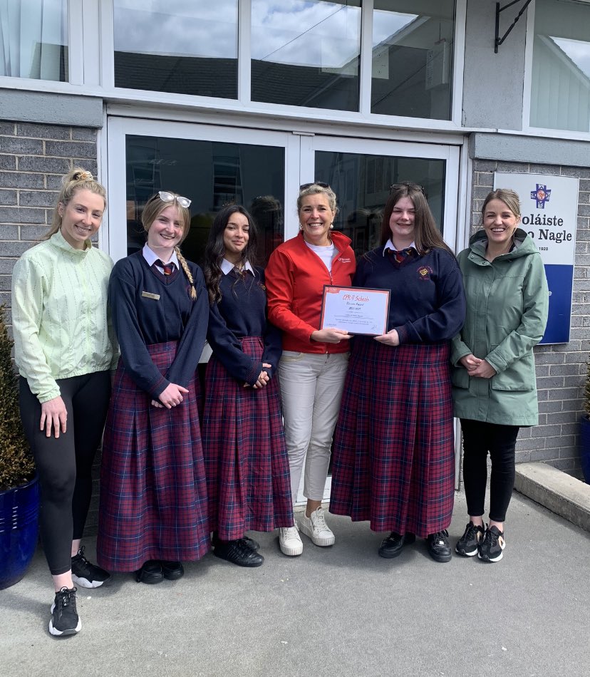 ms_Begley's tweet photo. Absolutely delighted to receive the CPR 4 Schools Heroes Award. Thanks so much to Anne from the @Irishheart_ie for presenting the award in @colnanonagle. Very proud of our students for all their hard work &amp; dedication with this initiative ❤️ such an amazing life skill to have. https://t.co/gI0IsFg3Gz