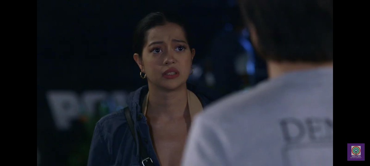 a_andreaaaa0's tweet photo. Grabe yung tension at good fight nina Tisoy at Janus. Sobrang nakakakaba nung biglang hinagis si Lia at bumagsak naman si tita Delia. Makaligtas kaya si Lia sa kamay ni Janus bukas.Abangan bukas!

#TIHCaughtInBetween 
#TheIronHeart 
#AndiAbaya 
@iamandiabaya 
@sueanna_dodd https://t.co/MBDl60jFem