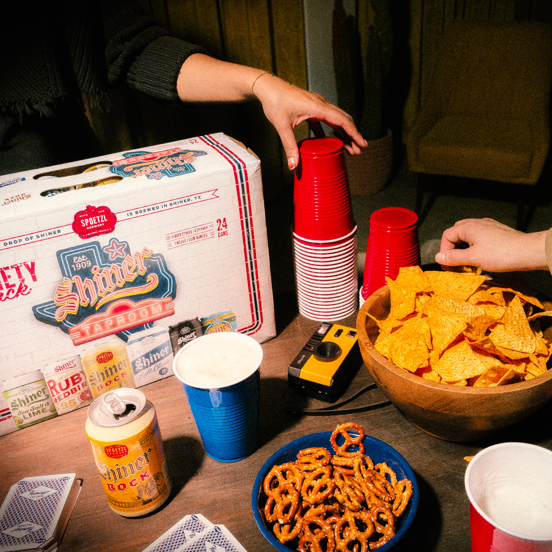Bring Spoetzl into your living room with the new Shiner Taproom variety pack featuring six crafty favorites: Light Blonde, Black Lager ¡Órale!, Sea Salt &amp; Lime, Bock, and Ruby Redbird!