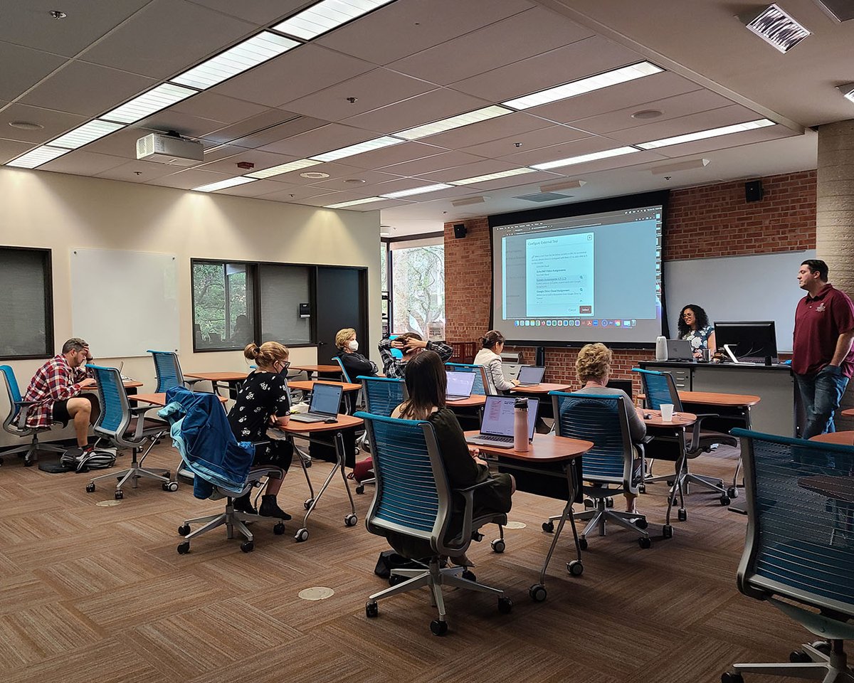 TrinityU_ITS's tweet photo. Our Instructional Designers held a Canvas training session today. A big thank you to the @TUCollaborative for letting us use your space!
We still have more trainings coming soon - https://t.co/WllYJTEMSP
#TrinityITS #TrinityUniversity #TrinityUITS #trinityfacultyandstaff https://t.co/1Hn2D8lObh