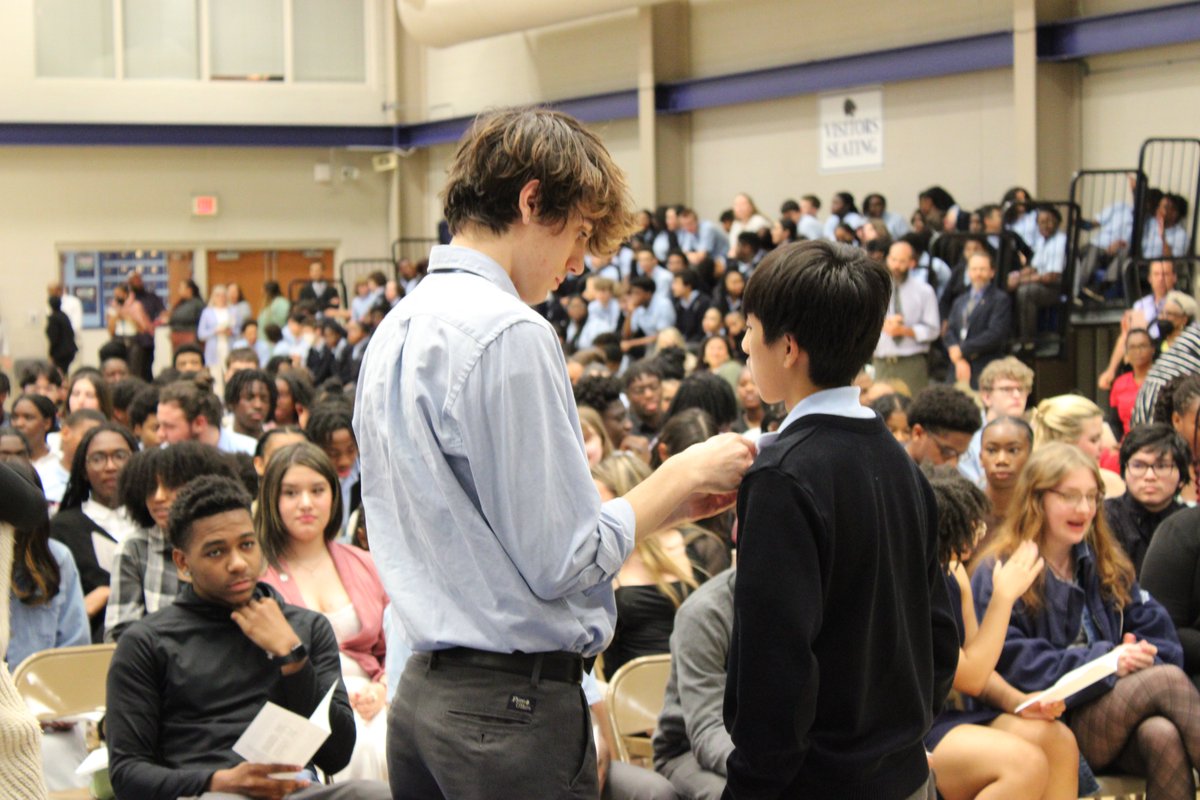 Pallotti_HS's tweet photo. Today, Pallotti celebrated its annual Pinning Ceremony, where the Senior class pin the Junior class. The ceremony encourages the Juniors to take on the leadership role among their peers that the Seniors had and to continue to lead by example. https://t.co/km8ANzIFAF