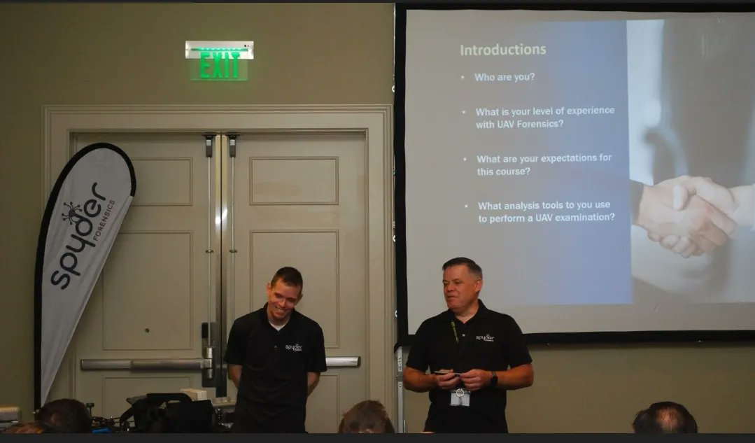 IACIS's tweet image. 🚁 UAV Drone Course🚁 

The UAV Drone Course going on this first week of #IACISOrlando Event is taught by Spyder&apos;s father-son duo Rob Attoe and Damien Attoe! Today they took their class out to have some fun flying drones. Below are some epic action shots!

#iacis #dfir