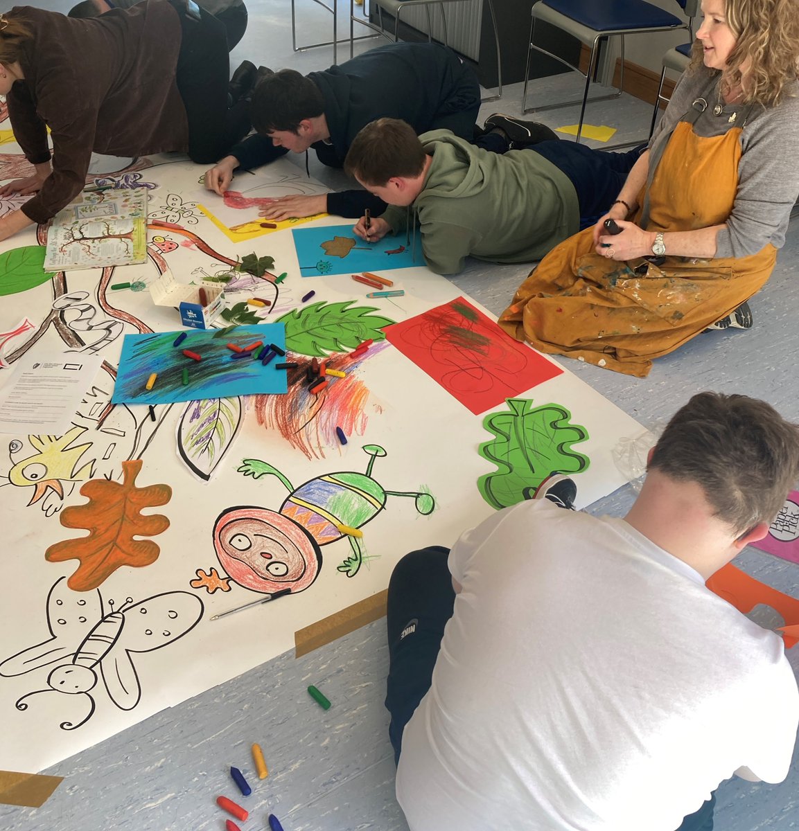 fingallibraries's tweet photo. #SkerriesLibrary was delighted to bring our #Viewpoints Leaflings Doodle to Prosper Fingal in Skerries today. An amazing work of art was created by everyone, led by Niamh Sharkey &amp; Owen Churcher who introduced us all to the wonderful world of Leaflings! 
 @creativeirl @glucksman https://t.co/1SdAc7DC7V