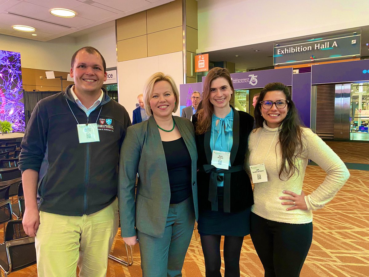 NataliaRostMD's tweet photo. Oh hey there ๐ #RostLab at the #AANAM ๐ So glad that we had a chance to catch up & I know youโve been having a great time ๐๐ง ๐ tag me on your adventures ๐๏ธ๐๏ธ๐๏ธ #ResilientBrain @MGH_RI @MGHNeurology @MGHNeuroSci https://t.co/C4fnChhEDC