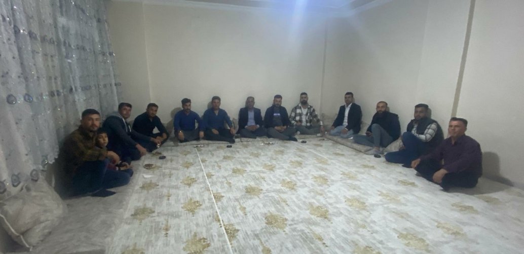 SuphiKara63's tweet photo. Gelecek partisi Eyyübiye ilçe teşkilatımız ile birlikte  haftalık yürütme kurulu toplantısı akabinde ev ziyaretleri
Geleceğin gelmesi kaçınılmaz oldu
Gelecek kadroları her zaman her yerde
@Ahmet_Davutoglu @abdullahyesil63 @abdullahbasci @gelecek63 @mehmetyetim63 @bakikarakeci https://t.co/eS1dFcgrKr