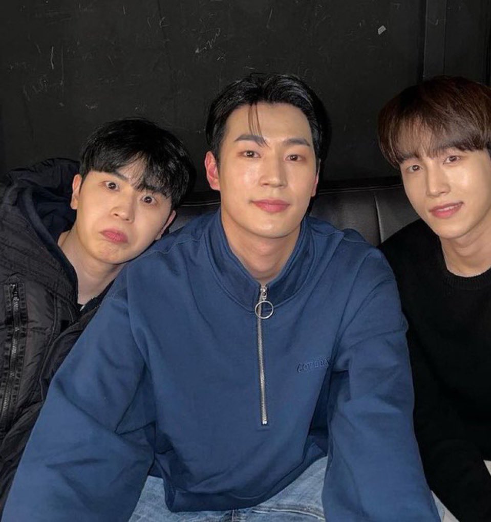 miiikomi's tweet photo. 몸에 음기라곤 좃또없는
레전드 파워양기남이심

사진으로 부적으로 써도 됨..ㄷㄷ https://t.co/hRq4OWmYtu
