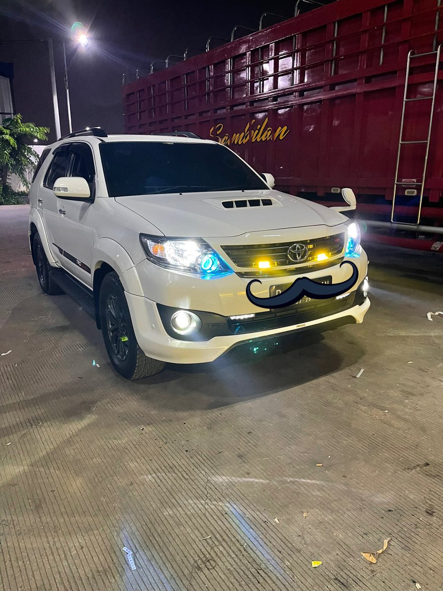 teddospt's tweet photo. @hrdbacot Mobil tahun 2015 alhamdulillah beli cash biar ga ada cicilan yang penting bisa di pake buat tempur nyari duit buat anak bini https://t.co/wKYt6ihx6A