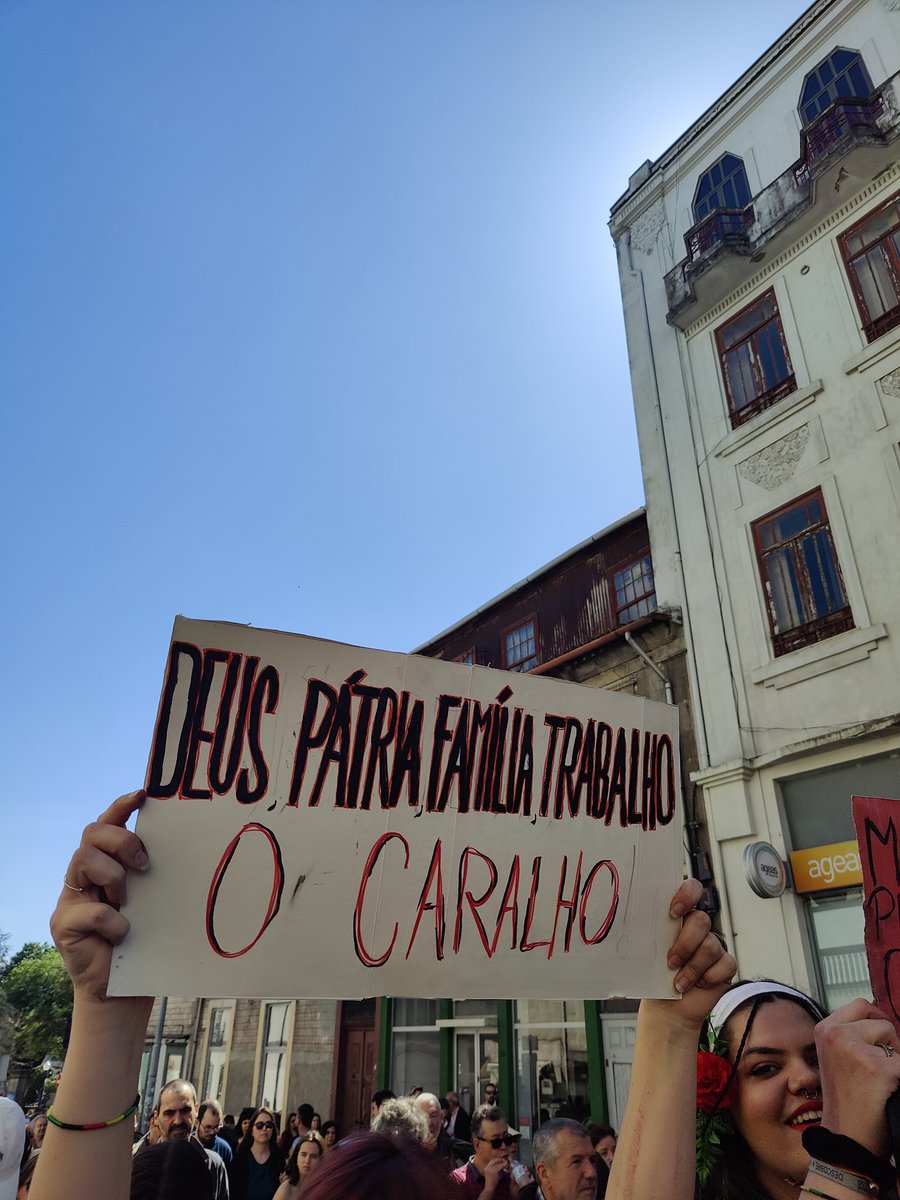 Mariana Vasconcelos (@marianagvas) on Twitter photo 