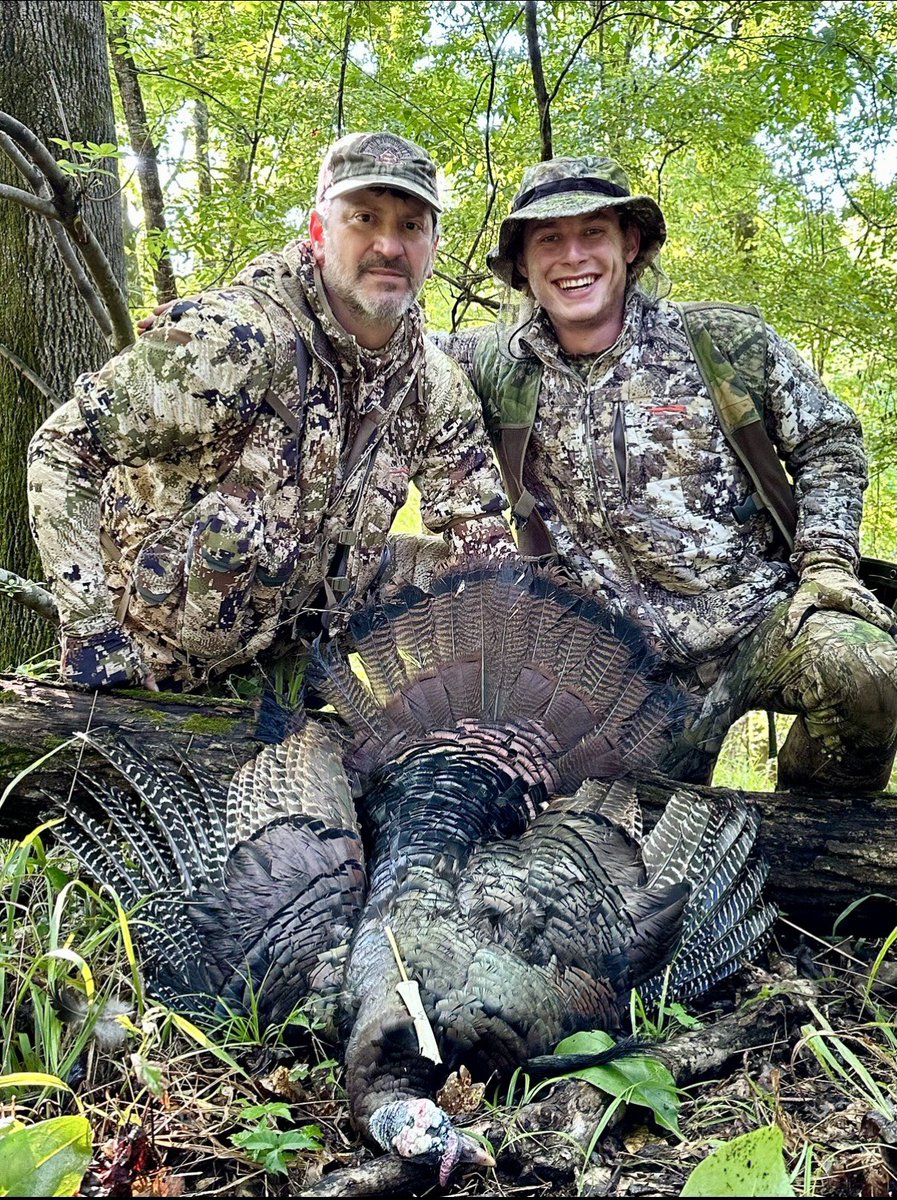 teamwingbone's tweet photo. First Turkey Alerts! Bagman called in the first turkey for not ONE but TWO hunters in Mississippi!!! Bagman had to put that wingbone on ice to cool it down!! ๐๐Congratulations to Titus and Porter!
#thesip #magnoliastate #olemiss #wingbone #gobblerdown #firstturkey #gobbler https://t.co/Q1mKtSbhwD