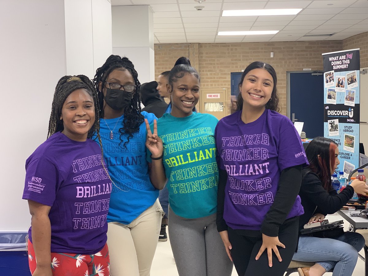 MyDiscoverU's tweet photo. 🗣️🚨Lunch &amp; Learn with DiscoverU &amp; @PSPHISD at @KashmereHigh!!🎉 Celebrating our BRILLIANT Thinkers, reviewing the importance of AP courses, socializing &amp; introducing students to FLOs! So proud of this amazing group! 
#HISDAPLeadershipAcademy #AdvancedAcademics
@HISD_Advanced https://t.co/Vvy6uVPJUb