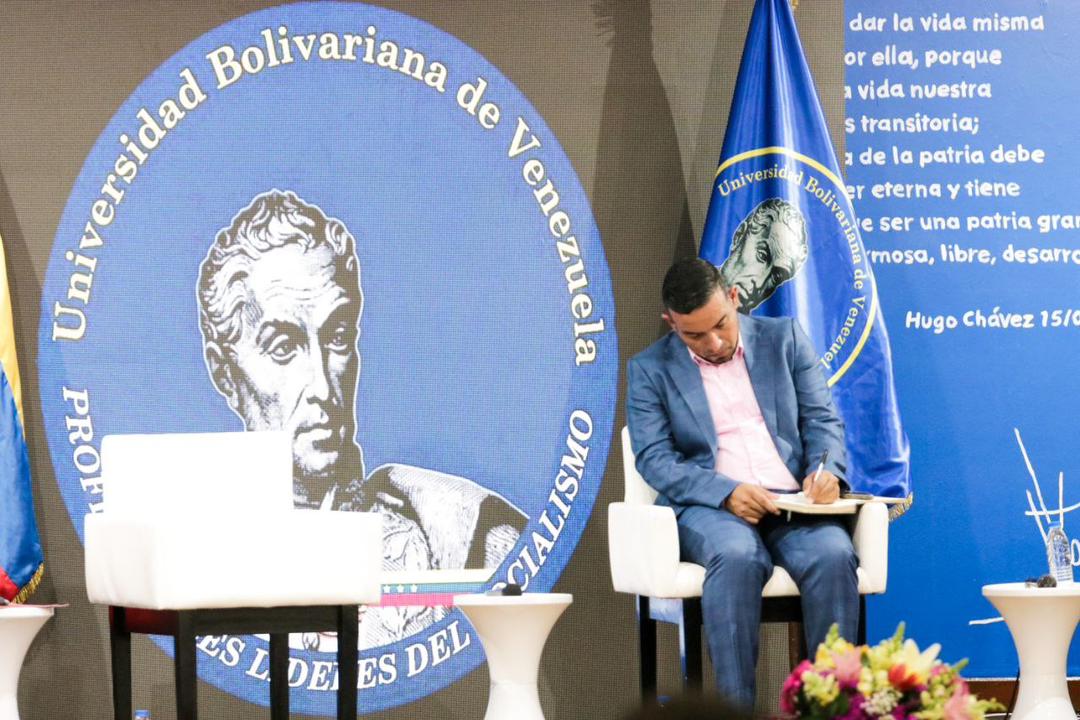4/4 Para que se implemente como mecanismo de acreditación y medio para financiar proyectos ambientales a través de nuestro Ministerio y del Fondo Rotatorio Contra la Crisis Climática.

¡Juntos construyendo una Venezuela Ecosocialista!