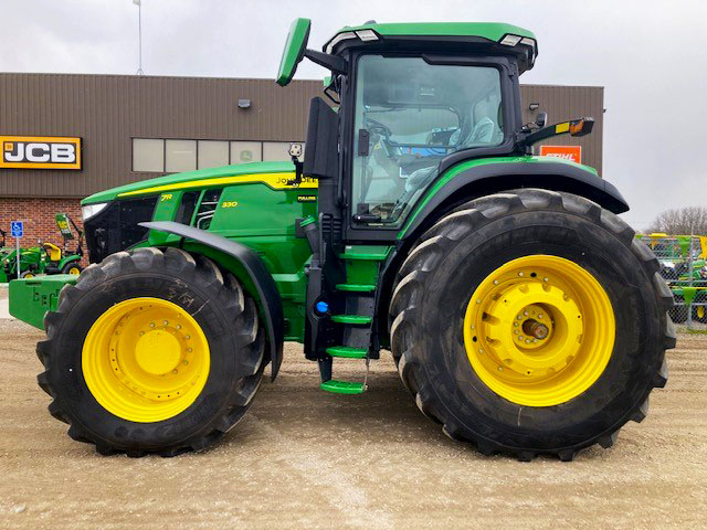 Fulline_Farm's tweet photo. We're thrilled to deliver another John Deere 7R 330 to a customer who knows the value of quality equipment. Congrats to our customer on their new investment, and let's get to work! 🚜💪 

#deliveryday #johndeere #7R330 #toughtasks #reliablepartner https://t.co/flFiG3Ygxs