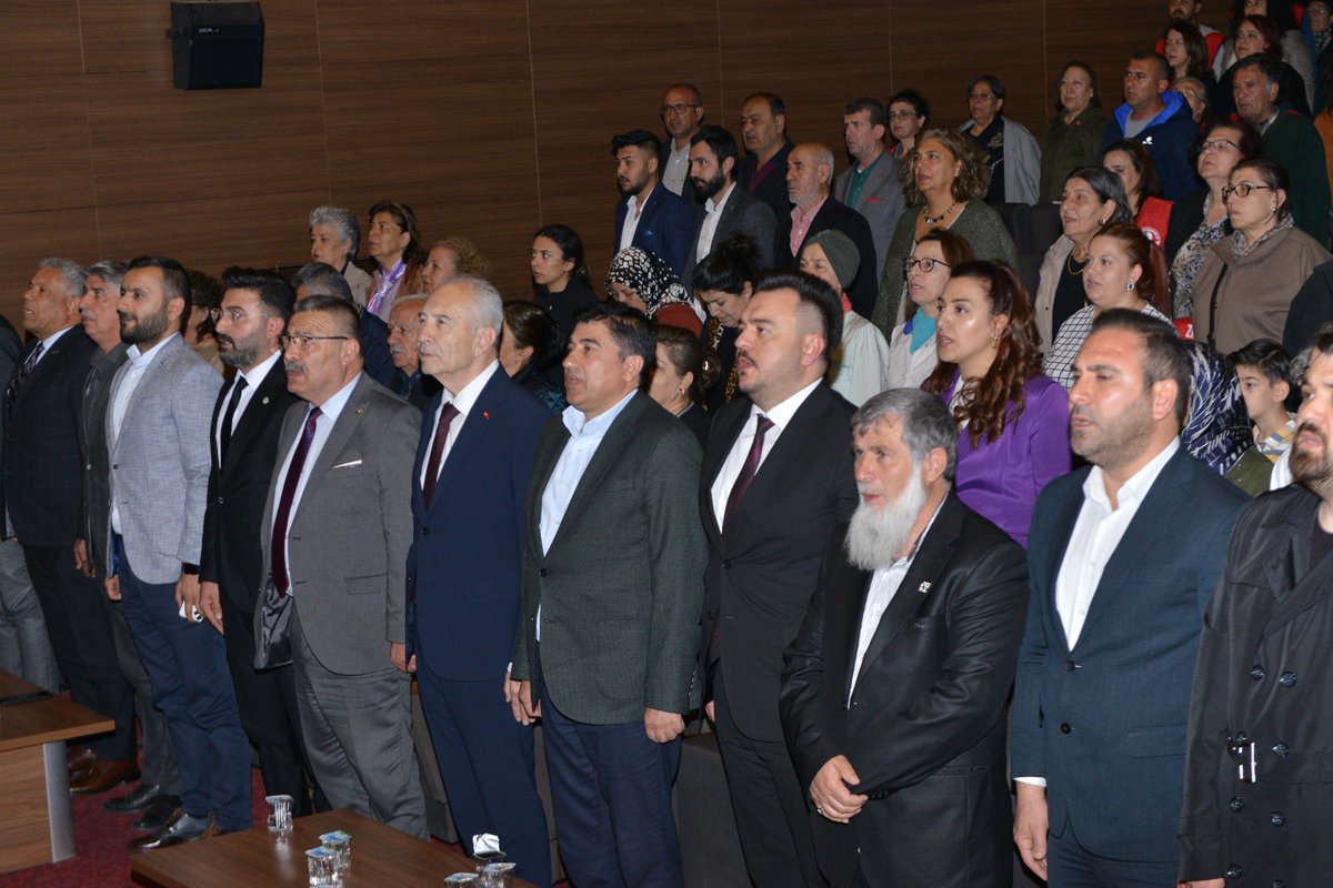 Millet ittifakımızın Kılıçdaroğlu Gönüllüleri Kırşehir İl Koordinasyon u toplantısına il başkanımız Sn. Metin ATABEY önderliğinde katılım sağladık. #sanasözyinebaharlargelecek  <a href="/devapartisi/">DEVA Partisi</a> <a href="/alibabacan/">Ali Babacan</a> <a href="/MetinATABEY4/">Metin ATABEY</a>