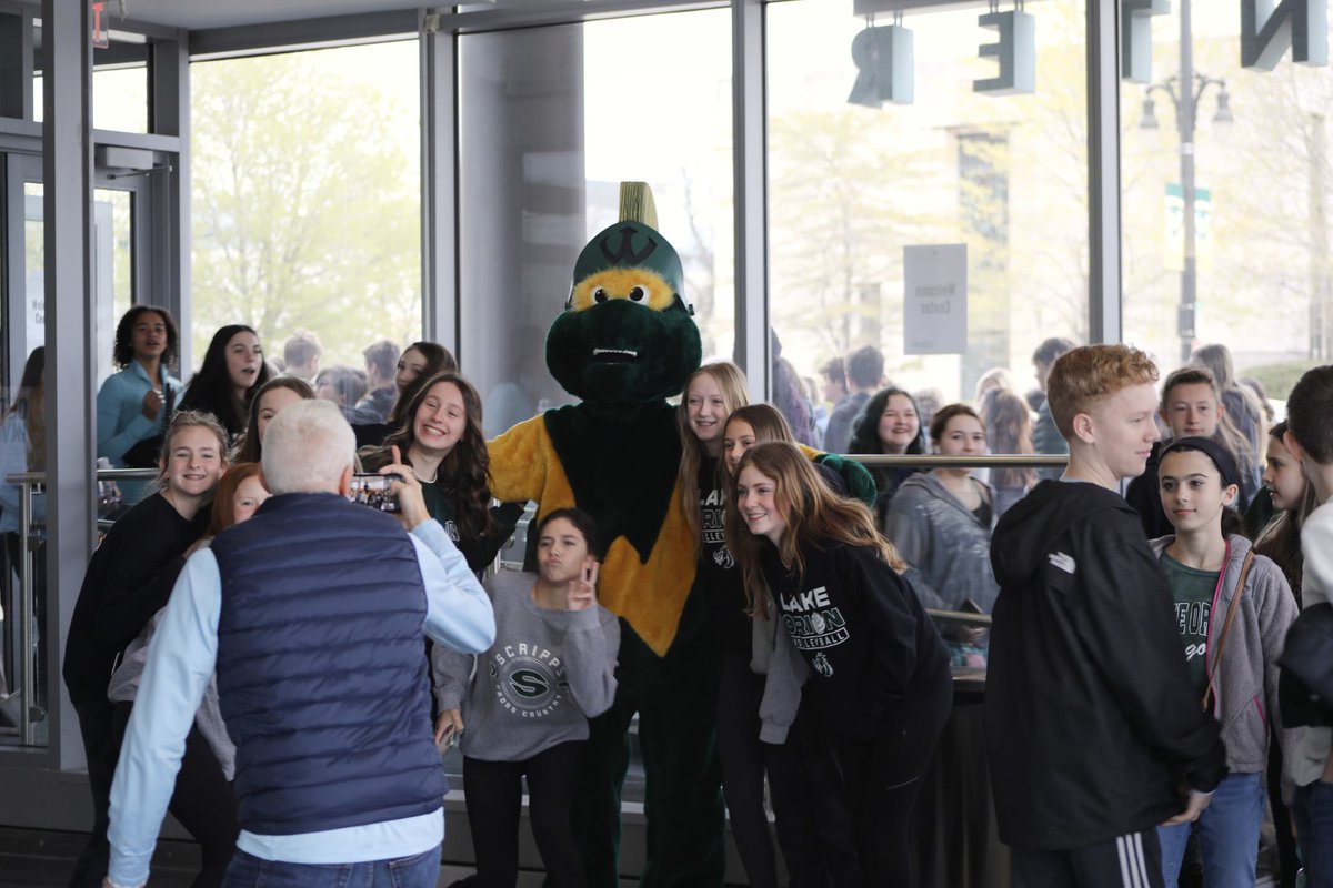 waynestate's tweet photo. Guess who’s back?! After a three-year hiatus, we welcomed almost 2,500 future Warriors & guests on campus to enjoy a fun-filled day of building spaghetti towers, exploding volcanoes, slingshot rockets & so many other learning activities at STEM Day!
#WSUSTEM #STEM #WayneState https://t.co/eDSskC2iC9