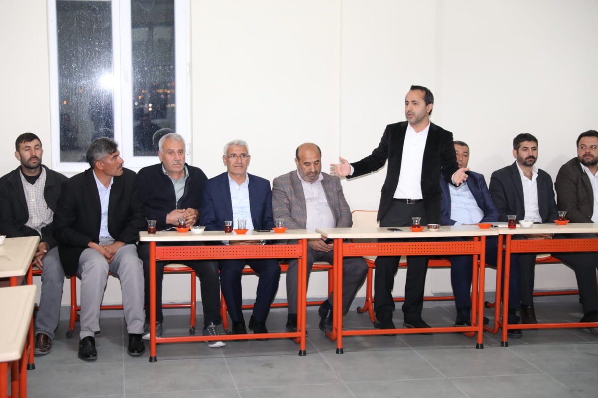 osmangudertr's tweet photo. AK Parti #Malatya Milletvekili Adaylarımız Abdurrahman Babacan ve Ramazan Özcan, İlçe Başkanımız Basri Kahveci ile birlikte Bulgurlu Mahallemizde vatandaşlarımızla bir araya gelerek istişarelerde bulunduk. Rabbim birliğimizi ve beraberliğimizi daim eylesin. https://t.co/AIp7CvDSEF