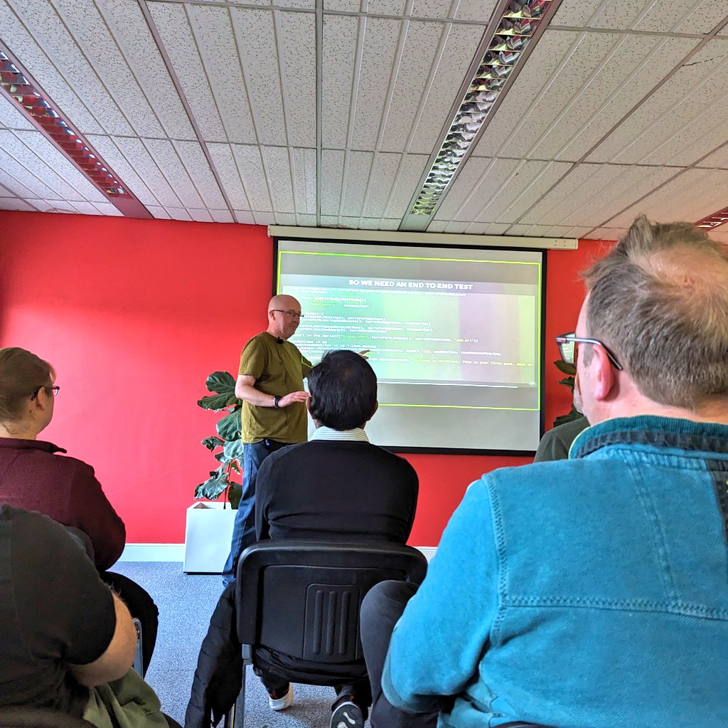 KatyCodesStuff's tweet image. I&apos;m at #devopsnotts hosted by @RebelRecruiters - first tech meetup in ageeeeees. Good vibes and I learnt about Terraform and Terratest 👌