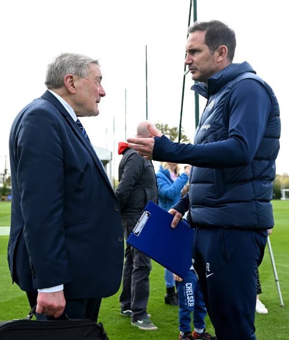 Chelsea_OnAir's tweet photo. Hablemos de maquinas de hacer goles.
Si no te carga la imagen es por exceso de calidad. #Leyendas #Tambling #Lampard https://t.co/9kB37VT4WB