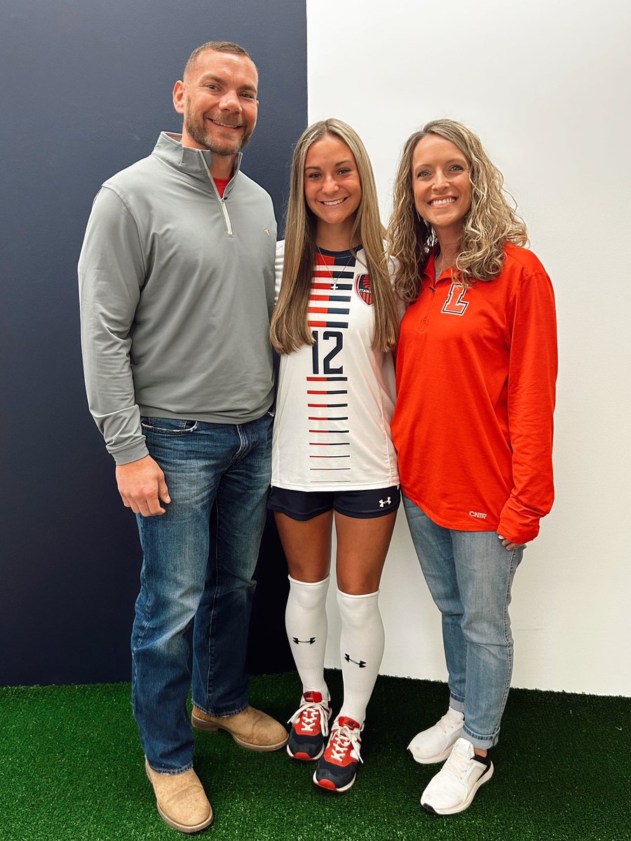lg_mccutchen14's tweet photo. So grateful to receive an offer from @ICC_Soccer !!!! Great day with Coach David and Coach Ugo talking about style of play at ICC and meeting some awesome players! ALL GLORY TO GOD #rolltribe @LafCo_GSoccer https://t.co/YxTi61XY0w