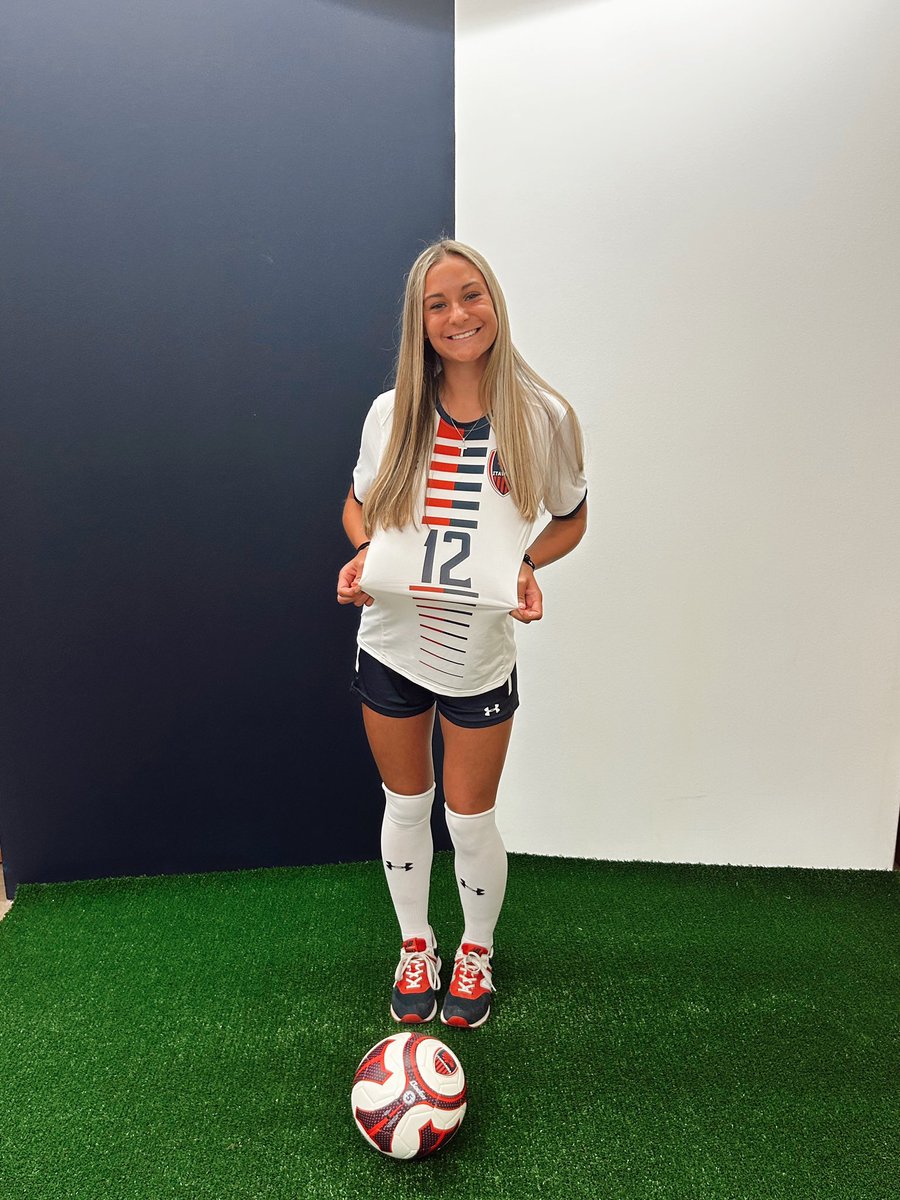 lg_mccutchen14's tweet photo. So grateful to receive an offer from @ICC_Soccer !!!! Great day with Coach David and Coach Ugo talking about style of play at ICC and meeting some awesome players! ALL GLORY TO GOD #rolltribe @LafCo_GSoccer https://t.co/YxTi61XY0w