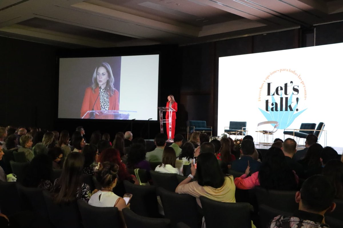 CONAPO_mx's tweet photo. La Directora de Cultura Demográfica, Karla Hernández, asiste al evento del @UNFPAMexico "Let´s talk", un espacio para generar diálogos y romper estigmas y tabúes sobre la salud y los derechos de las mujeres.

Sigue la transmisión #EnVivo: https://t.co/arsi9H5RUB

#HablemosMéxico https://t.co/q2SWLIczjd
