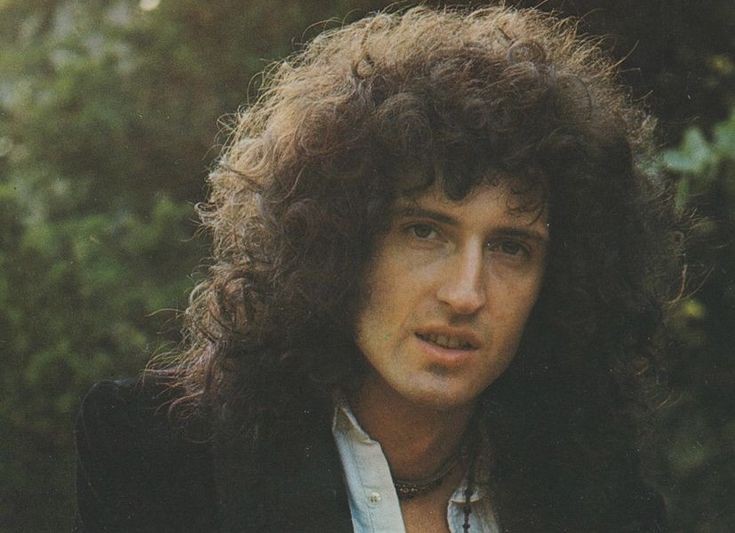 MayWhiteQueen's tweet photo. Breath-taking @DrBrianMay in the 70s 🤍

✨CREDITS: to the owner(s).

🌸HASHTAGS: #BrianMay @brianmaycom https://t.co/KHcPMD1Og7