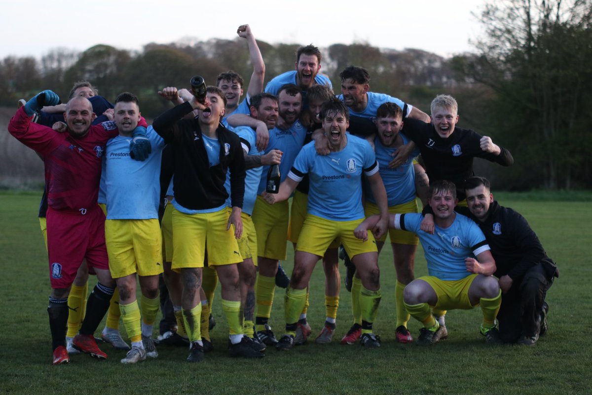 PhotographyTcf's tweet photo. @RoversMillau  CHAMPIONS https://t.co/SFVwOlUR01