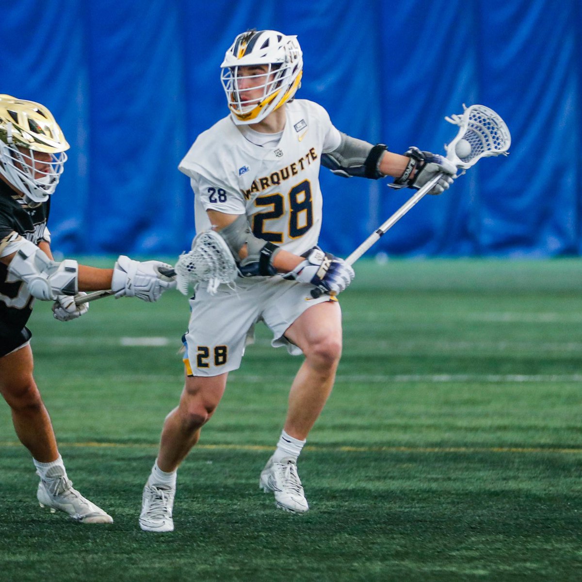 MarquetteMLax's tweet photo. 𝐌𝐀𝐑𝐐𝐔𝐄𝐓𝐓𝐄 𝐋𝐀𝐂𝐑𝐎𝐒𝐒𝐄 𝐒𝐄𝐍𝐈𝐎𝐑𝐒

Holden Patterson is a graduate student in the College of Business. He's a 4x @BIGEAST All-Academic Team member and third in MU history in man-up goals. #WeAreMarquette https://t.co/60rT7XeTsh