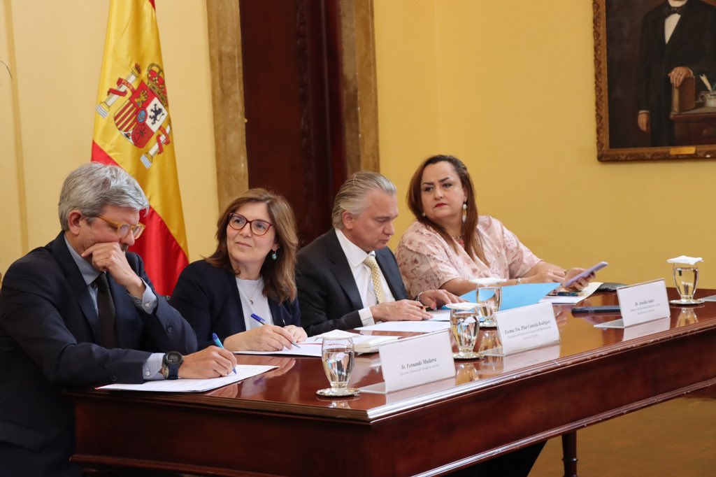 PiliCancela's tweet image. @CooperacionESP y @ayudaenaccion impulsan el Proyecto de Desarrollo #INTEGREMONOS que supone inclusión económica y sociocultural en comunidades de acogida de zona norte #CostaRica🇨🇷

📍En #SanJose he presentado el proyecto ante @CRcancilleria y @MIDEPLAN_CR

#SomosCooperacion🇪🇸