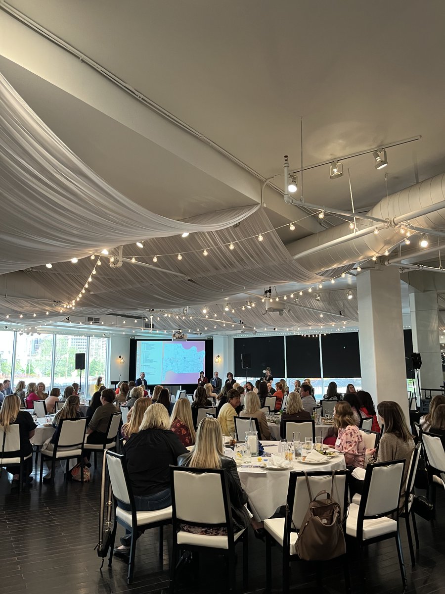 Newmark_KC's tweet photo. Newmark Zimmer was proud to sponsor the CREW Kansas City quarterly luncheon. CREW KC is the leading organization for women in the Kansas City commercial real estate field.
#CREWKC #cre #commercialrealestate @CREWKansasCity https://t.co/Zct5SBf2Pb