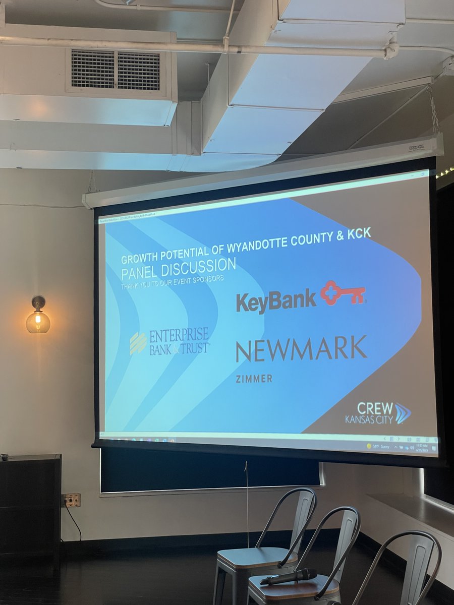 Newmark_KC's tweet photo. Newmark Zimmer was proud to sponsor the CREW Kansas City quarterly luncheon. CREW KC is the leading organization for women in the Kansas City commercial real estate field.
#CREWKC #cre #commercialrealestate @CREWKansasCity https://t.co/Zct5SBf2Pb