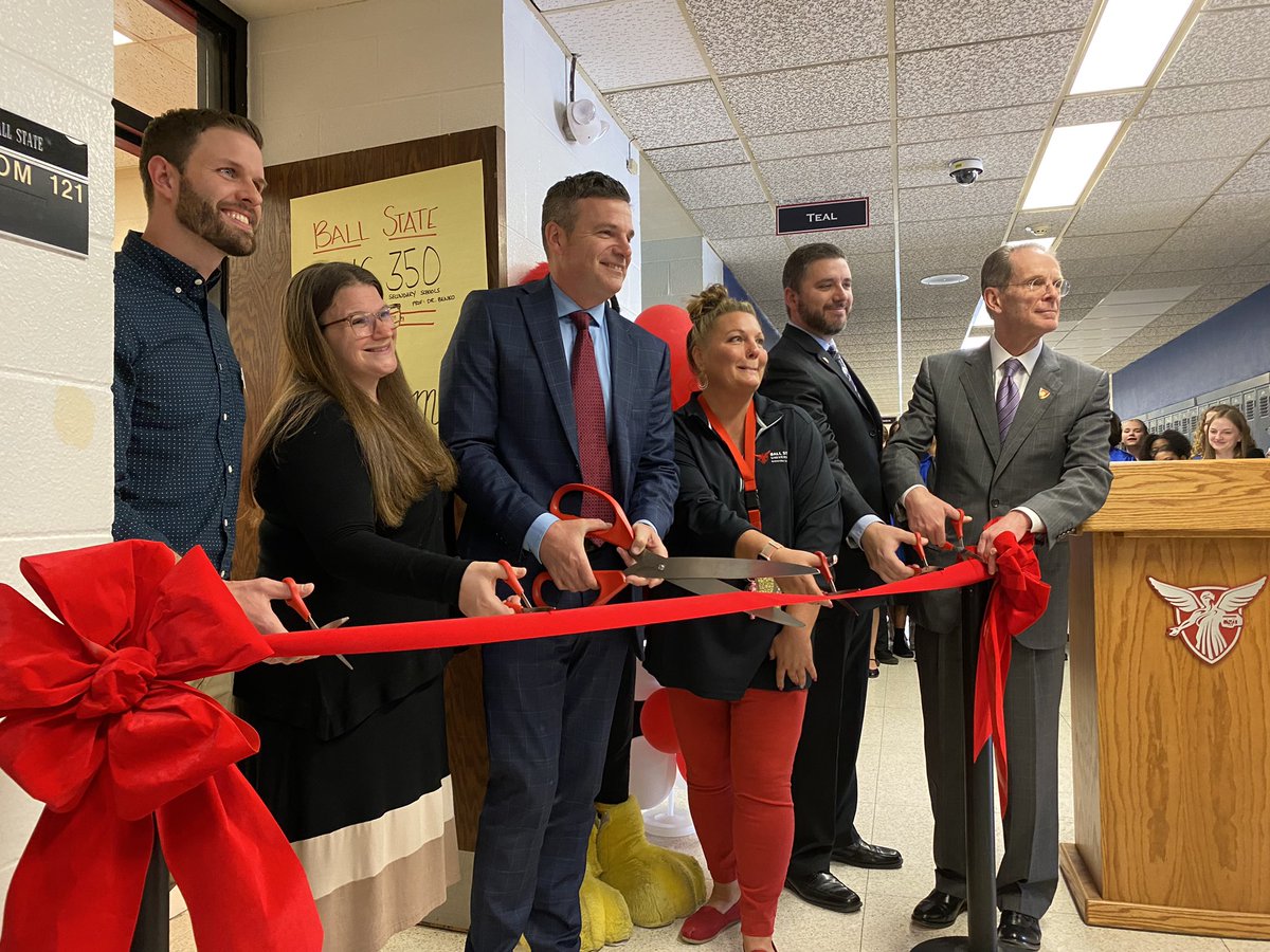 MU_DrK's tweet photo. Great collaboration between @BSU and @MuncieSchools.  Today we had a ribbon cutting ceremony outside the rooms where our PDS liaisons work with teachers and students. https://t.co/EeFcZ1nx3V