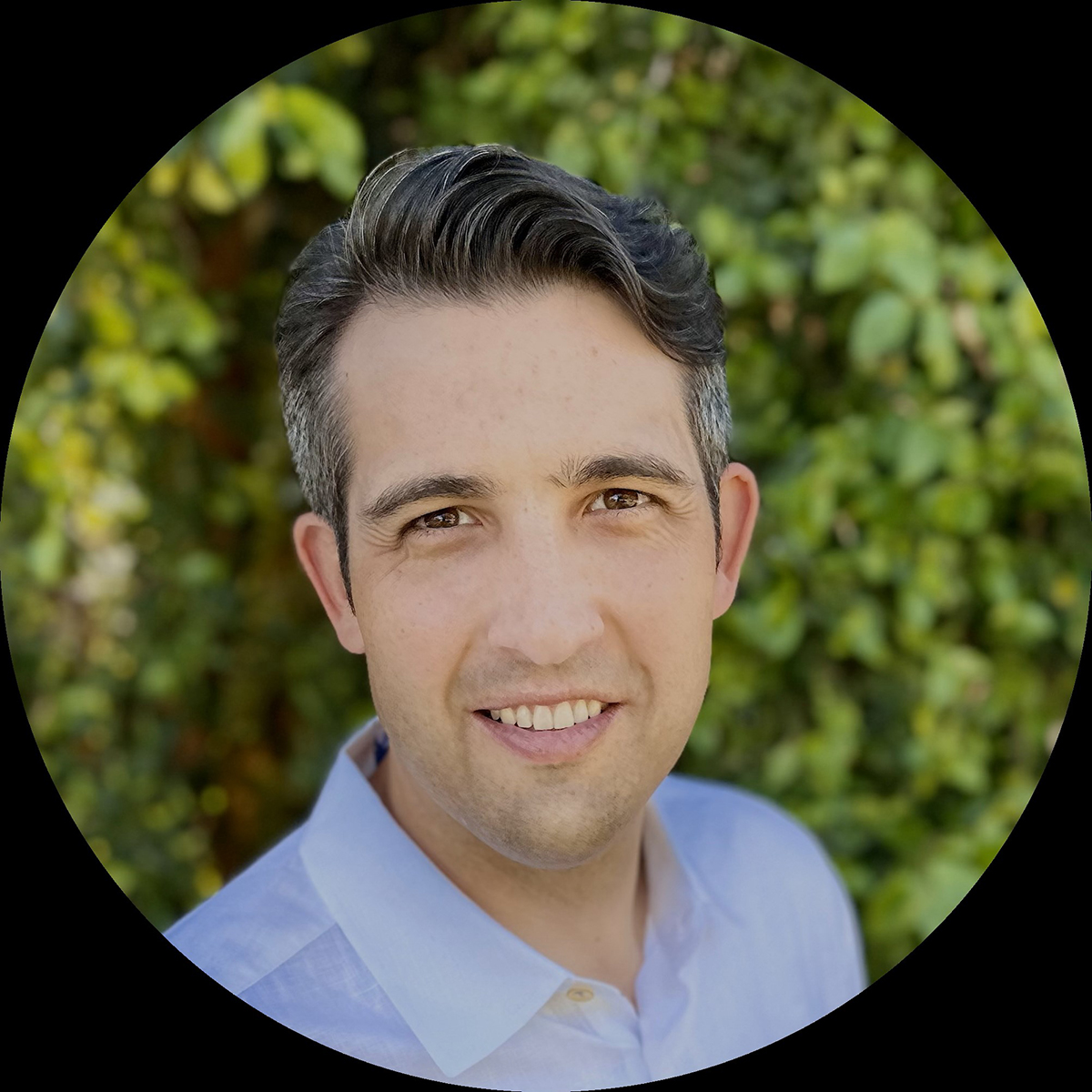 OEMBA's tweet image. After 20 years at Intel—in the U.K. and U.S.—Ross Taylor, MBA ’18, has joined Allegro Microsystems
as the global business development lead for the Cloud Infrastructure segment. Nicely done, Ross! 💚💛🦆

#OEMBAproud #class32 #leadership #OregonExecutiveMBA @allegromicro