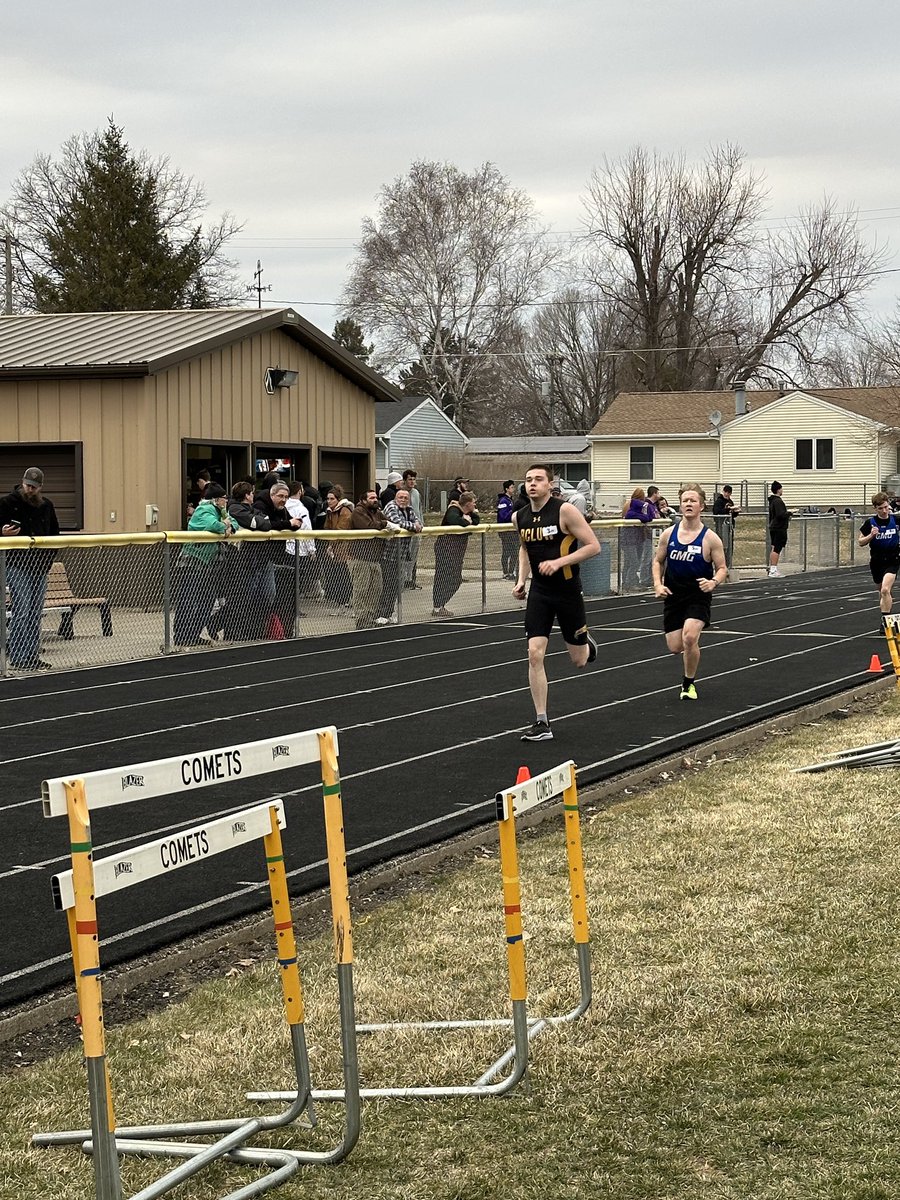 🚨🚨ATHLETE SPOTLIGHT🚨🚨

Dane Petty
Senior
Favorite Event: 4x800
Goal for this Season: Keep the fire burning!
Favorite Track Memory: Dogging on Walker and Liam before practice in basketball.