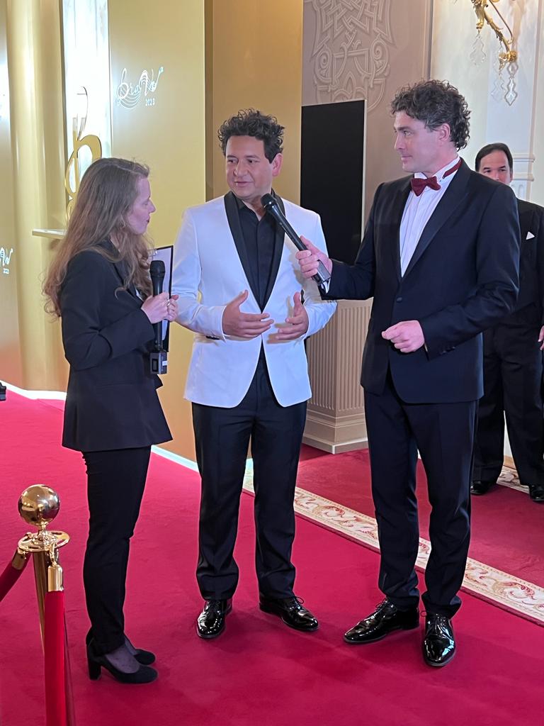 Nos llena de orgullo y emoción felicitar al maestro trombonista Miguel Sánchez, quien recibió el Premio BraVo 2023 en la categoría de Mejor Músico Clásico en el mítico Teatro Bolshói en la ciudad de Moscú, convirtiéndose además en el primer suramericano en recibir tan distinguido