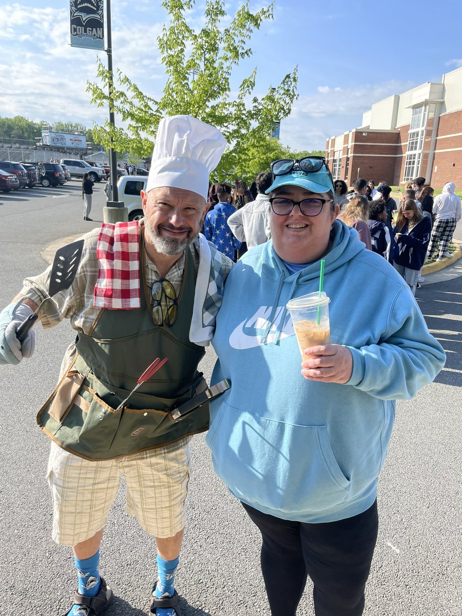 ms_bonat's tweet photo. Soccer Moms vs. BBQ Dads #PromSpiritWeek @ColganFin @colganhs #GoSharks 🦈⚽️🍔@sbaisas1 https://t.co/N44yjC33lw