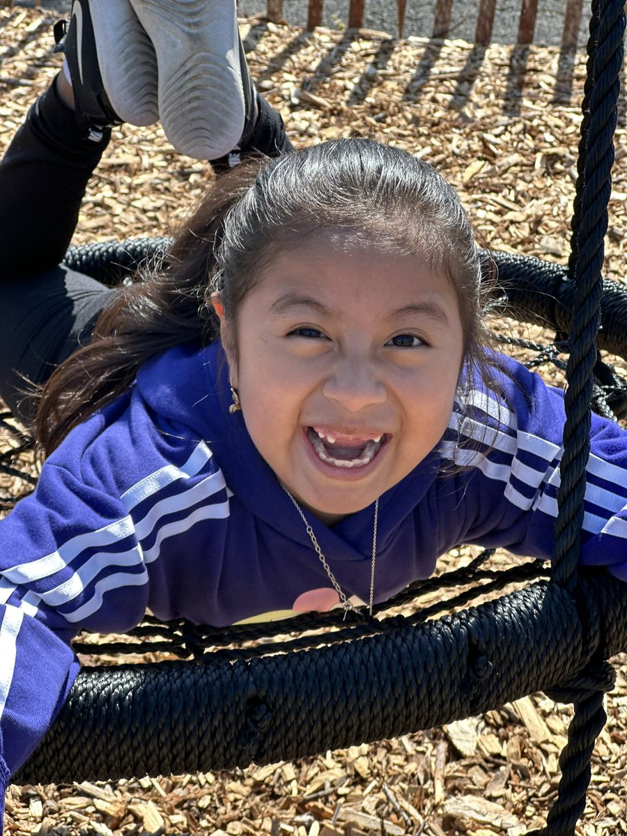 gmbitonti's tweet photo. EMK first grade fun at the Oasis Family Farm! https://t.co/qVg70jFUD6