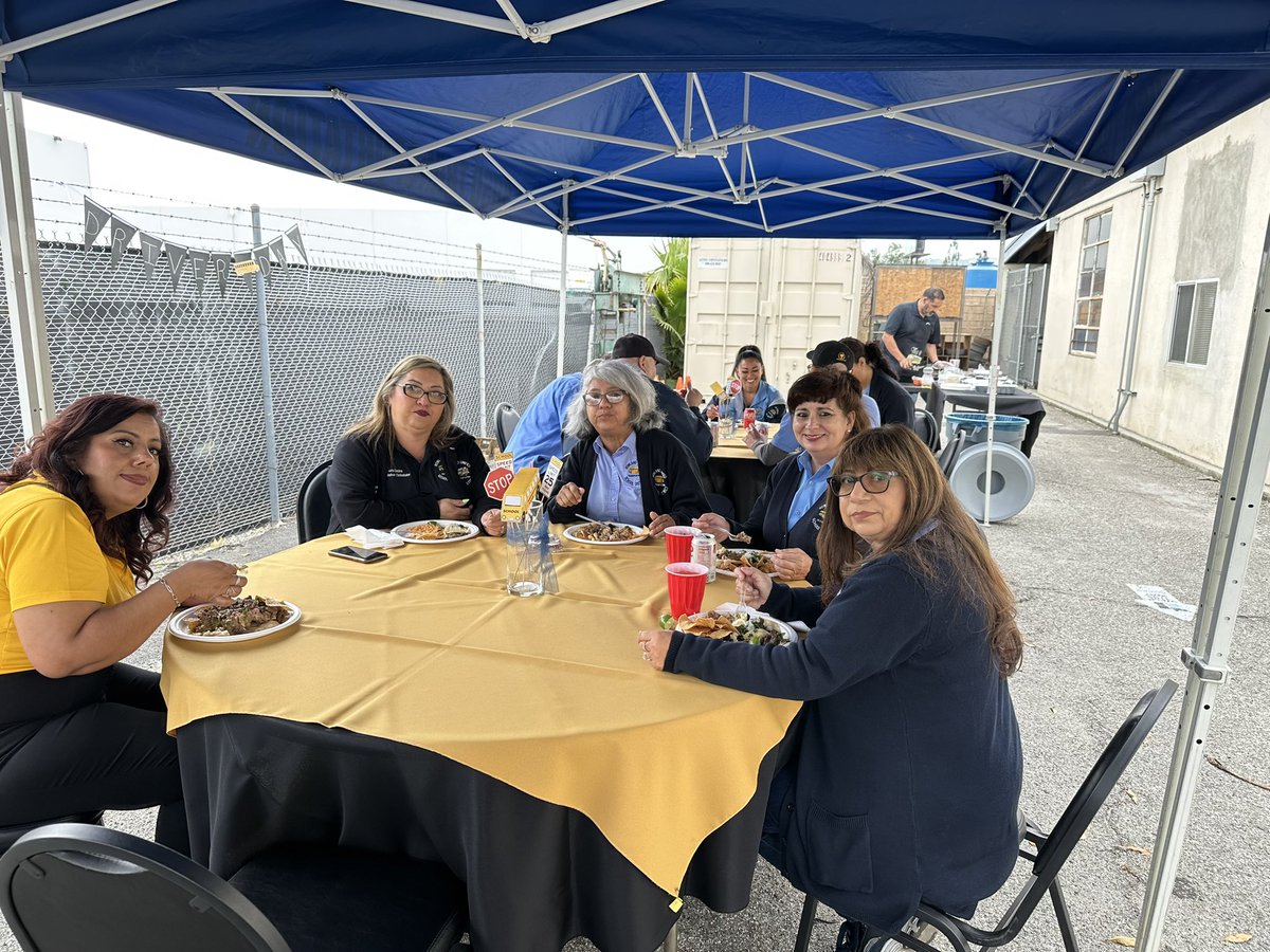 Making our drivers a special lunch for a special day! Happy Bus Driver Appreciation #busdriversrock <a href="/Alex_Flores__/">Alex Flores</a> <a href="/RowlandSchools/">Rowland Schools</a> <a href="/CSEAChapter133/">CSEA Chapter 133</a>