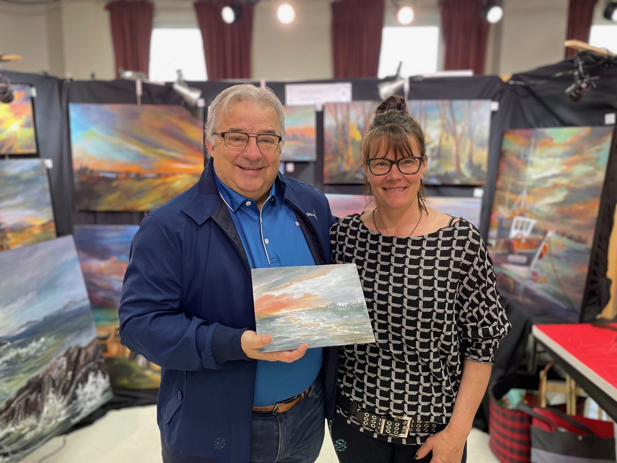 Eco2Magnesia's tweet photo. Félicitations au @Sympo de peinture de #Thetford  pour un événement couronné de succès ce week-end! 👏  L'équipe d'ECO2 Magnesia était particulièrement fière de parrainer Sonia Grondin pour cette belle occasion.
Au plaisir de vous retrouver l'an prochain ! 😊 https://t.co/MGhRSAAzL4