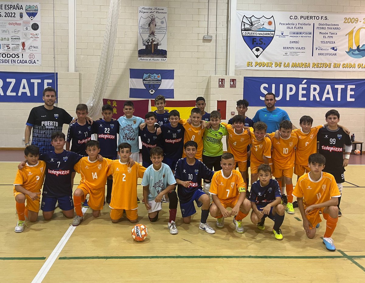 ffrm_se's tweet photo. 👟 #FutsalFFRM | 📑 Amistoso de la FFRM alevín masculina de fútbol sala ante el @CDPuertoFS ✅.

🫂 ¡Graaaacias por colaborar en nuestra preparación para el Campeonato de España (2-8 mayo / San Pedro &amp; San Javier)!

#VamosFFRM https://t.co/BXodhphIRI