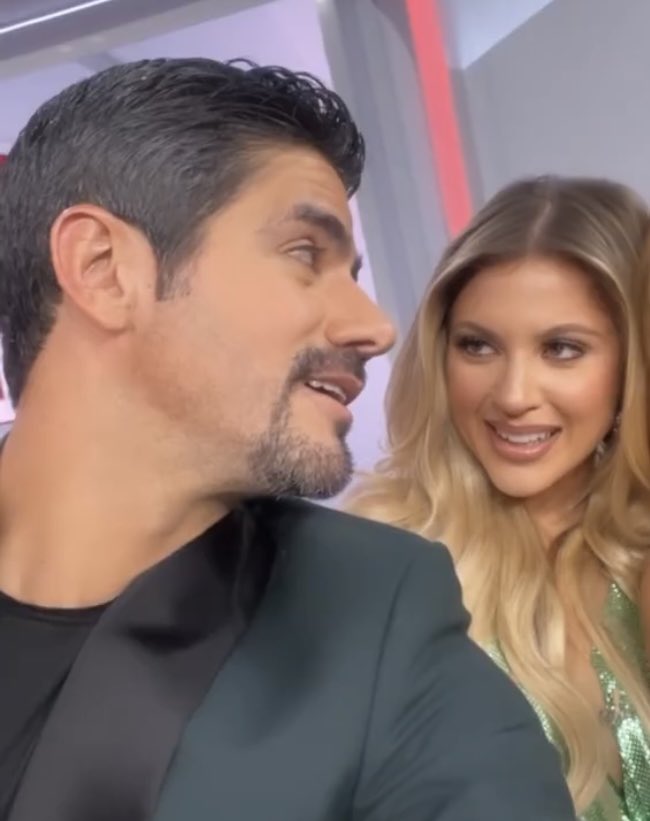 LVillanelle25's tweet image. MIS PAPISSSSS 🦋🐺💚 #LCDF3