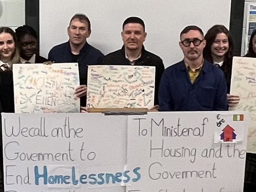 MarkWardSF's tweet photo. Presented Minister for Housing @DarraghOBrienTD with the @StudentsOfLCC petition calling for the reinstatement of the eviction ban today. 

Thanks again to the students for meeting with me @EOBroin &amp; @Ginosocialist 
@StudentsOfLCC https://t.co/VDxMoT1pbZ