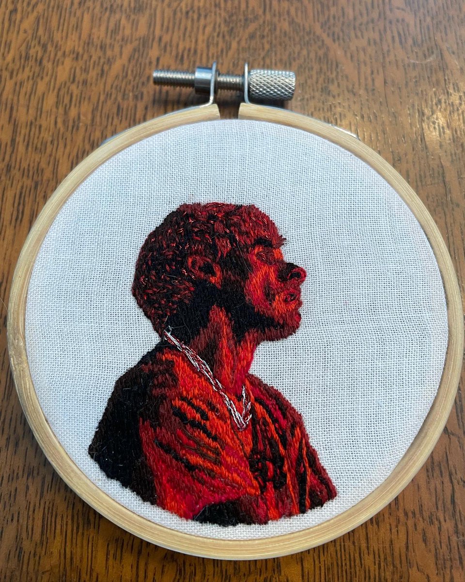 lowkeyasvic's tweet photo. Sometimes I forget twitter exists and forget to show you my embroidery so uh
                      ✨here✨ https://t.co/Wuy11MJnRt