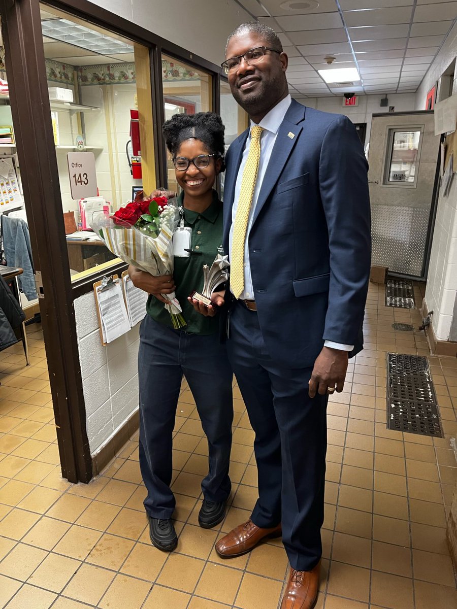 Shout out to our rockstar Cafeteria Manager at Albright, Frances McCloud, who was selected for Alief's MVP Award for April - Perseverance! We are lucky to have you, Frances! Congrats! <a href="/AliefISD/">Alief ISD</a> <a href="/AlbrightMS/">Albright Middle Performing and Visual Arts Academy</a> <a href="/AISDSupe/">Dr. Anthony Mays</a>