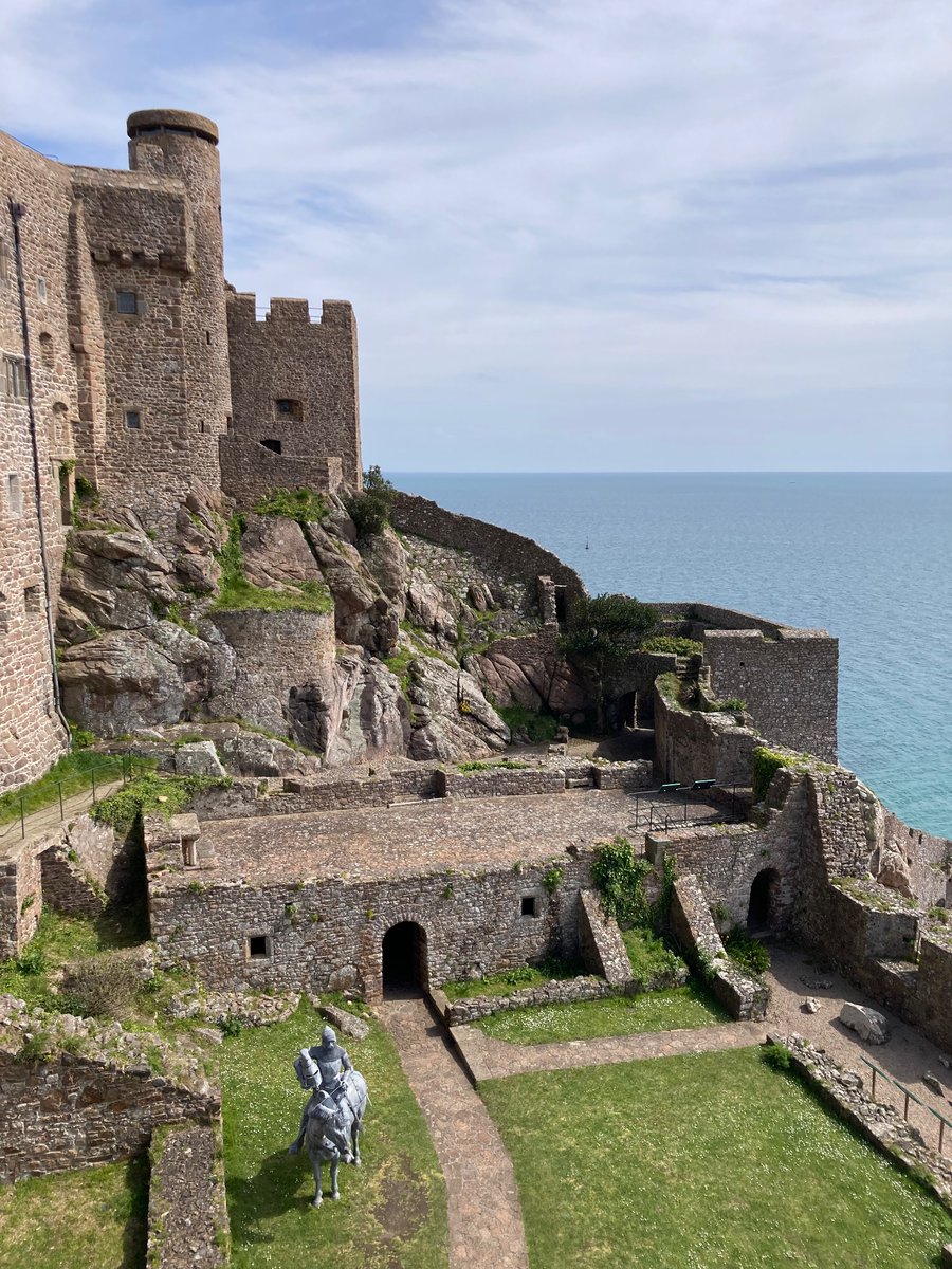 voyagerenphotos tweet media